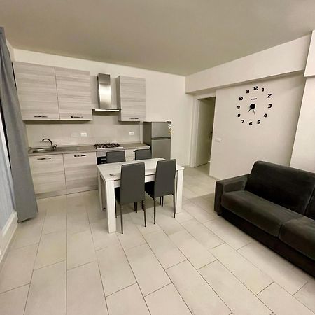 Apartamento Anita'S House-Abitazione A Pochi Passi Dal Centro Pésaro Exterior foto