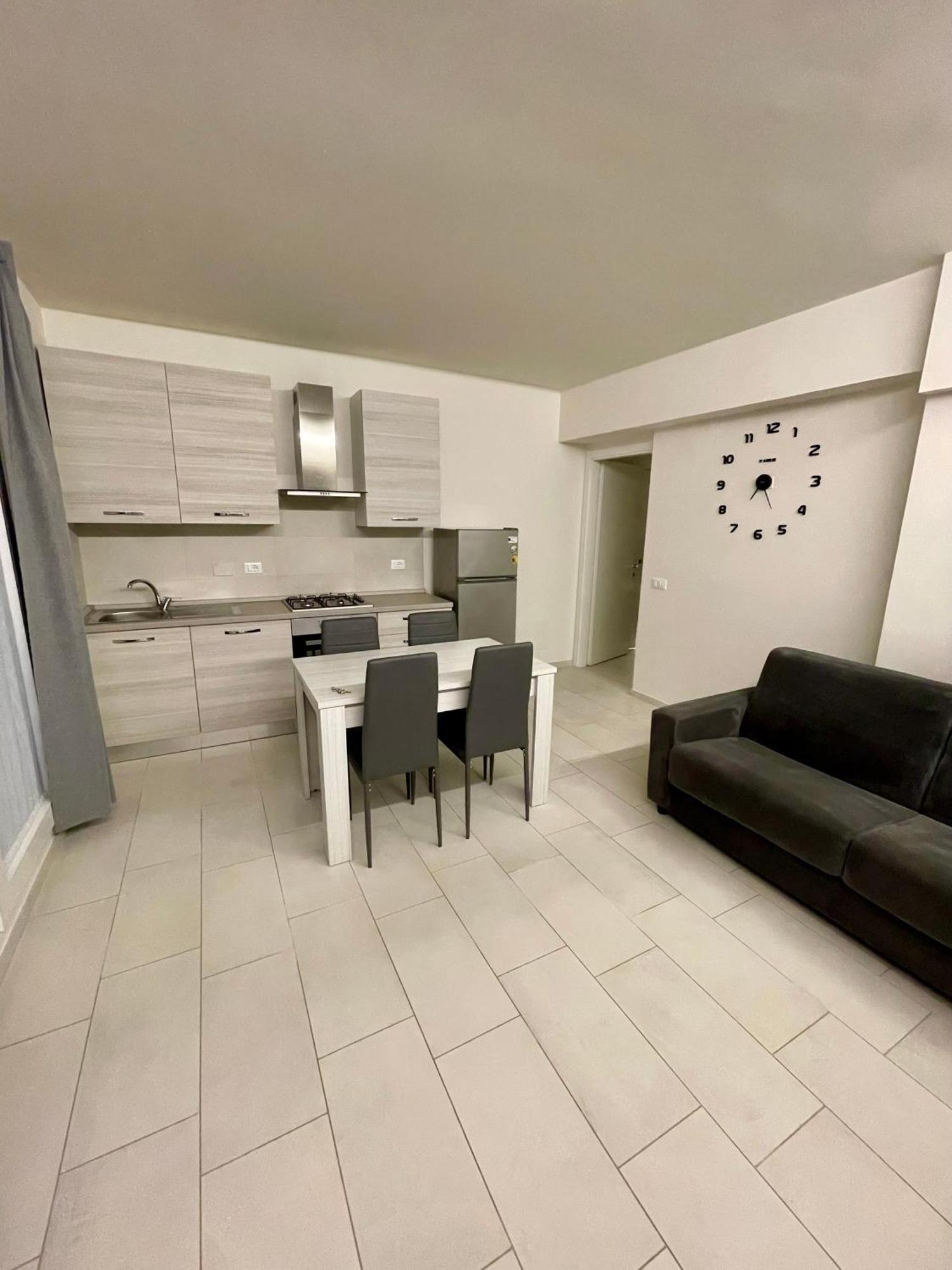 Apartamento Anita'S House-Abitazione A Pochi Passi Dal Centro Pésaro Exterior foto